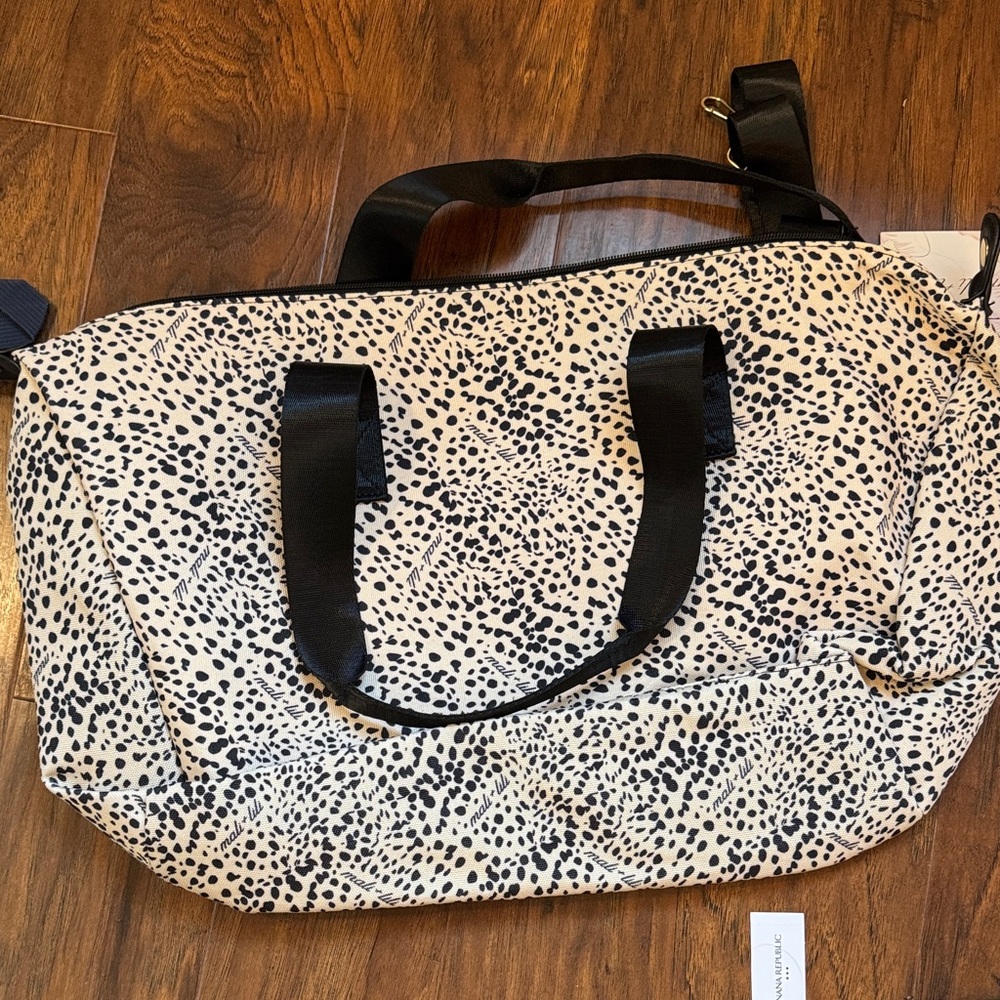 Stylish Black and White Women's Tote Bag